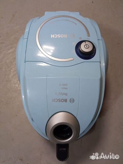 Пылесос Bosch BGS 32001 (мощный)