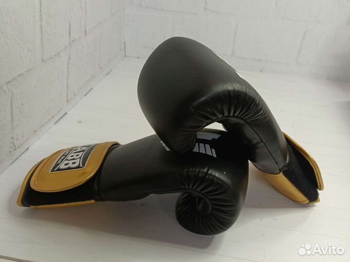 Перчатки боксерские