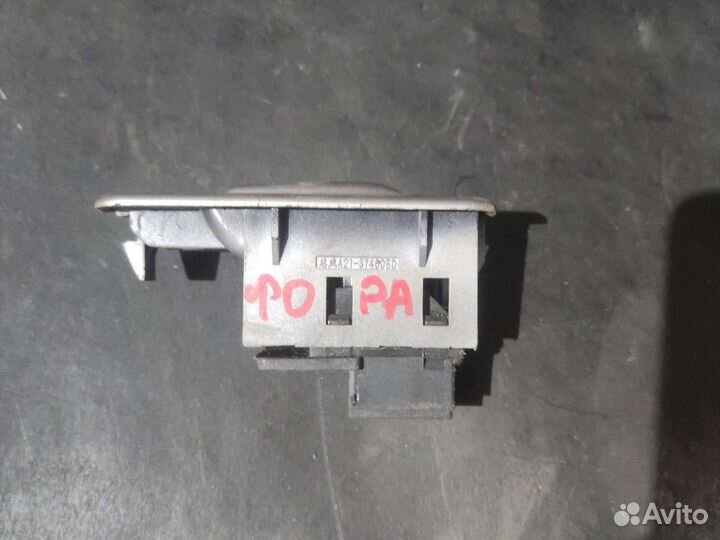 Кнопка стеклоподъемника пассажира Chery Fora