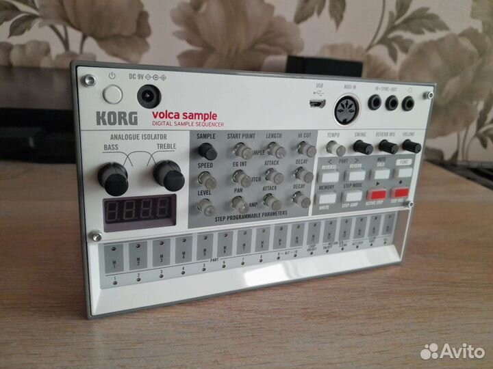 Сэмплер korg volca sample 2
