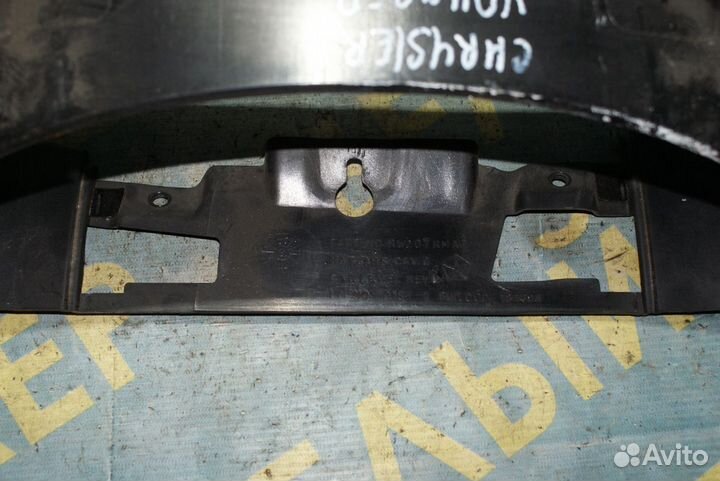 Рамка приборов Chrysler Voyager 4