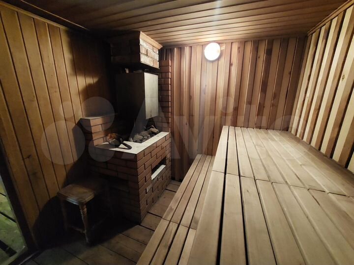 Дом 173 м² на участке 8 сот.