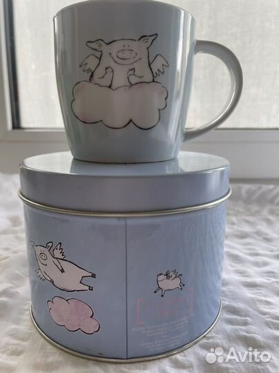 Кружка подарочная фарфор в жестяной коробке