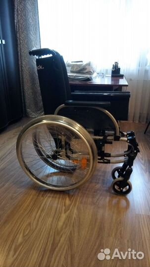 Инвалидная коляска новая
