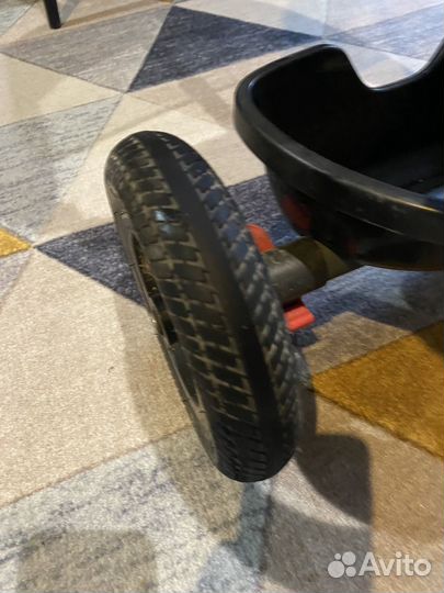 Трехколесный велосипед с родительской ручкой