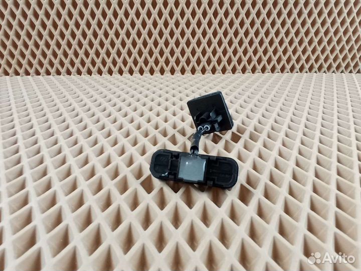 Кнопка открывания багажника Opel Insignia