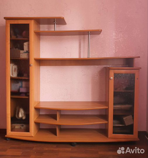 Полка под телевизор