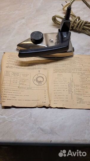 Утюг дорожный