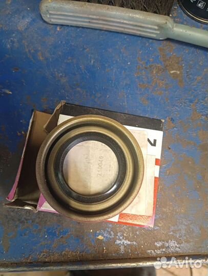 Сальник раздатки задний и передний 242 раздатка