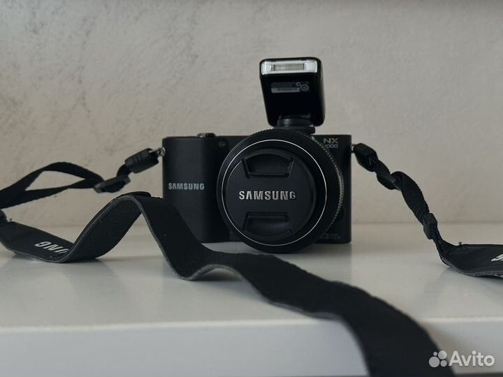 Фотоаппарат Samsung nx 1000
