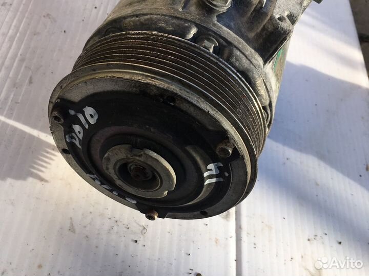 Компрессор кондиционера 6Q0820803R