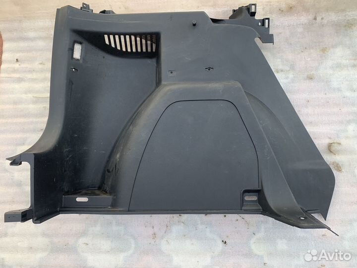 Шкода йети обшивка багажника