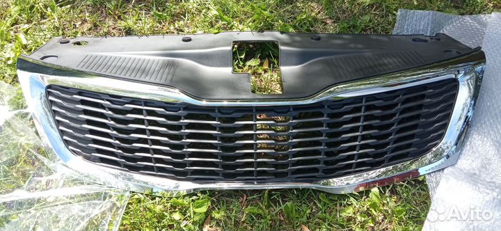 Решетка радиатора kia rio 3 чёрная с хром новая