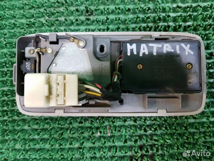 Светильник Toyota Matrix ZZE132 2002-2007