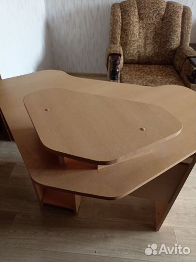 Компьютерный стол