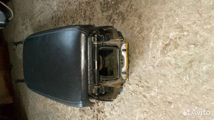 Подлокотник Honda Accord 8