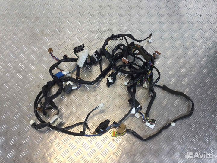 Проводка Nissan Almera Tino Qg18de