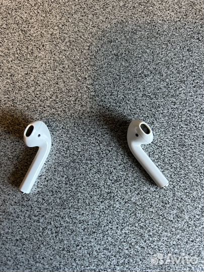 Беспроводные наушники apple airpods 1