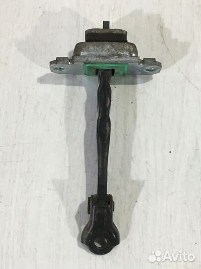 Ограничитель двери KIA RIO 4 1.4 ат седан