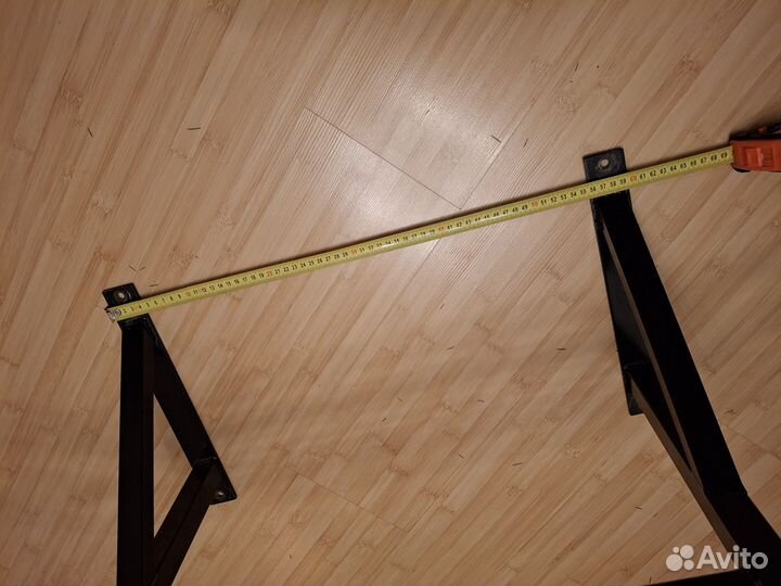 Турник настенный