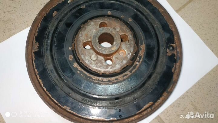 Шкиф коленвала на Фольксваген Крафтер 2,5