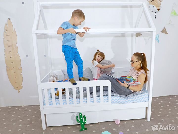 Детская кровать домик