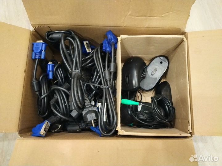 Проводка для компьютера / кабеля / коннекторы