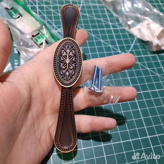 Мебельная ручка, цвет старинная медь Boyard