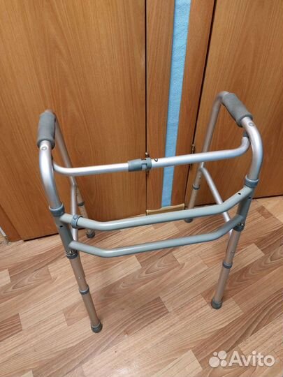 Ходунки для взрослых инвалидов