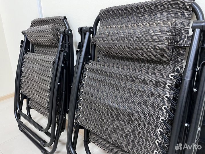 2 складных кресла-шезлонга для отдыха