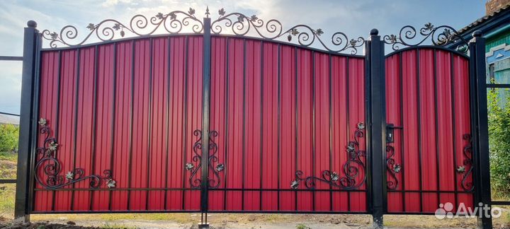 Кованные ворота и калитка