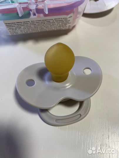 Соска пустышка avent ultra air 18+