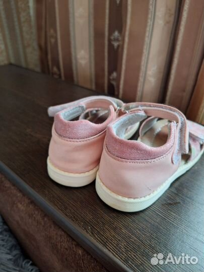 Босоножки для девочки