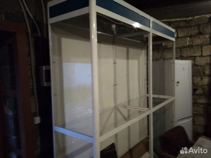 Стеллаж витрина для магазина