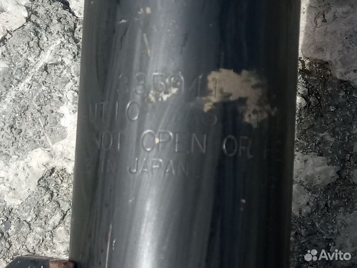 Амортизаторы KYB 335040 335041