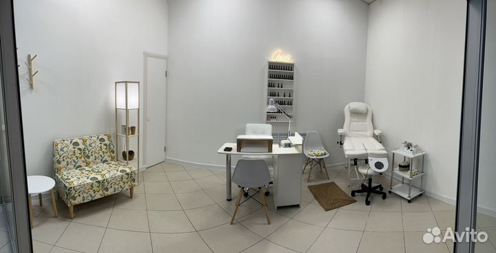 Мастер маникюра и педикюра