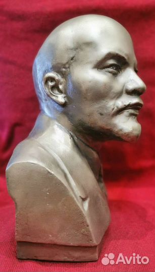 Бюст Ленина