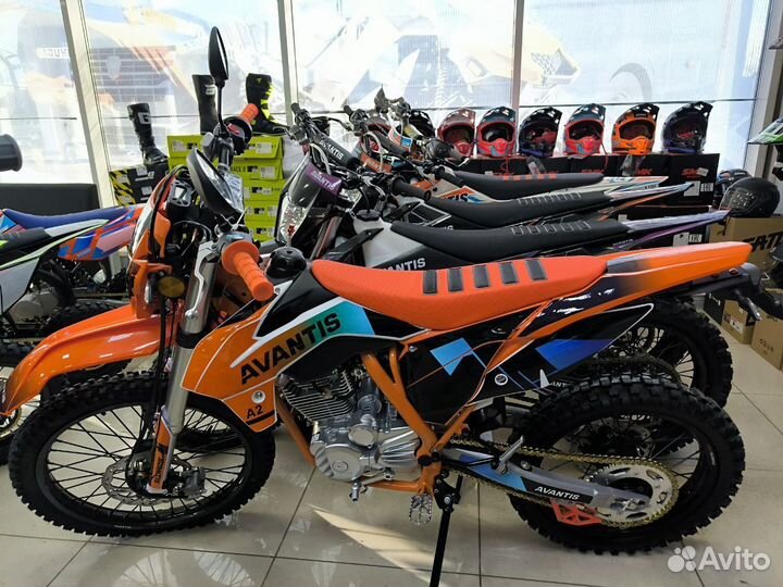 Стильный эндуро мотоцикл Avantis A2