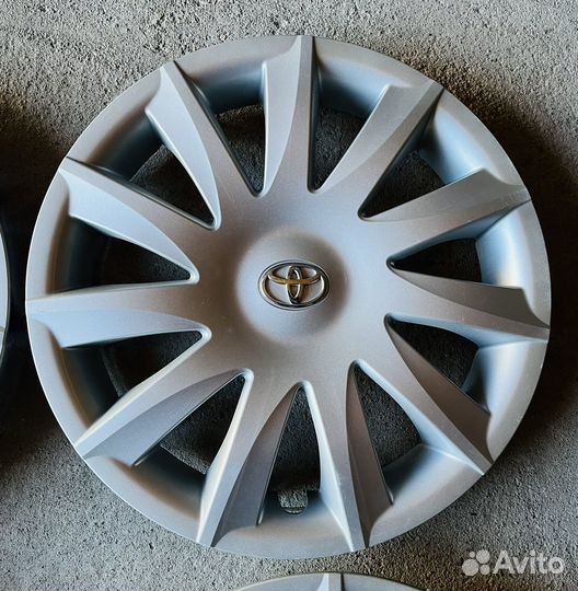 Колпаки на колеса Toyota (R15), оригинал