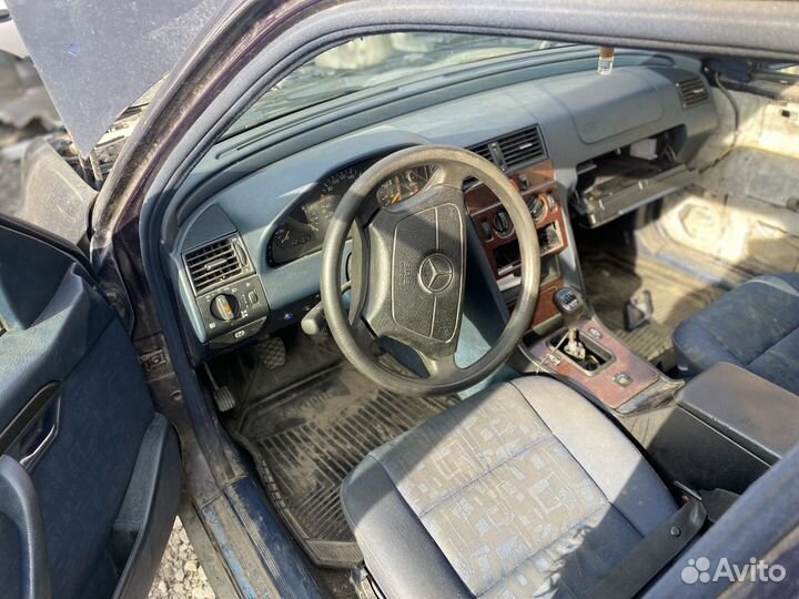 Mercedes-Benz C-Класс 180 W202 в разборе
