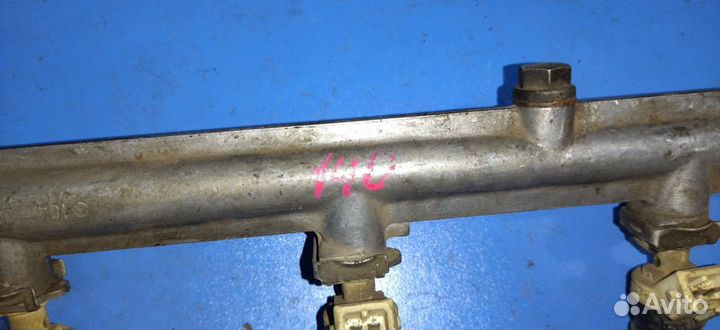 Топливная рампа Mercedes-Benz W140