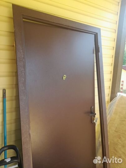 Двери входные и межкомнатные