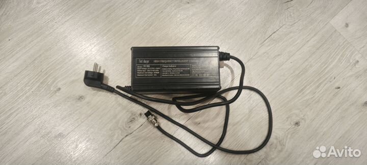 Зарядка для моноколеса 100.8V, 8A