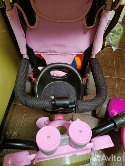 Детский трехколесный велосипед с ручкой