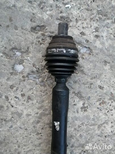 Привод Полуось Пассат Б6 2.0 FSI BVY под МКПП