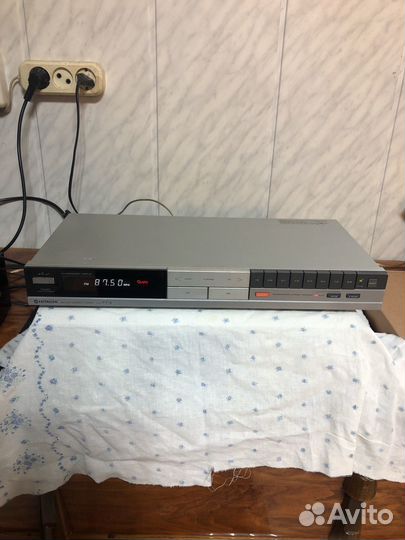 Тюнер Hitachi FT-2