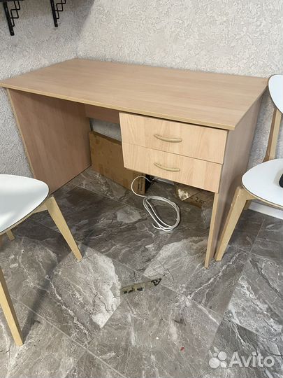 Стол офисный компьютерный