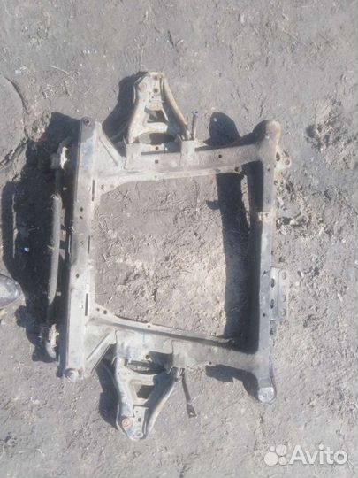 Подрамник рено симбол клио