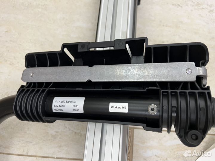 Крепление для велосипеда Mercedes A0008900293