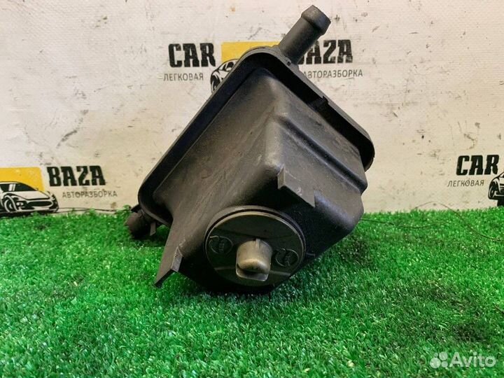 Бачок гидроусилителя Volkswagen Golf